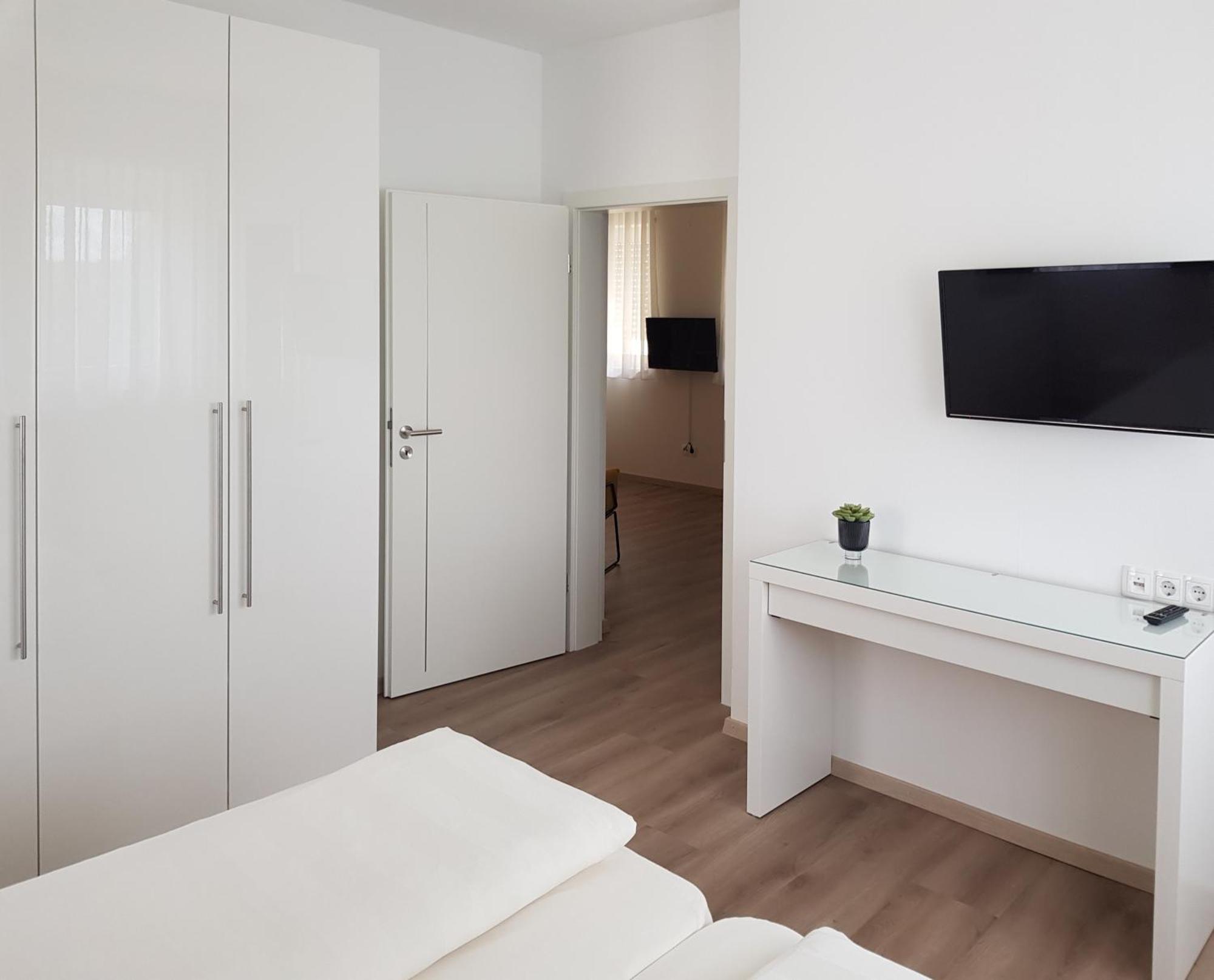 Hotel-Garni 'Zum Weinkrug' Sommerhausen Kamer foto